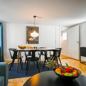 Sanders Central - Dreamy Three-bedroom In The Middle Of It All , Copenhagen Denmark