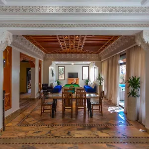  Villa Dahlia